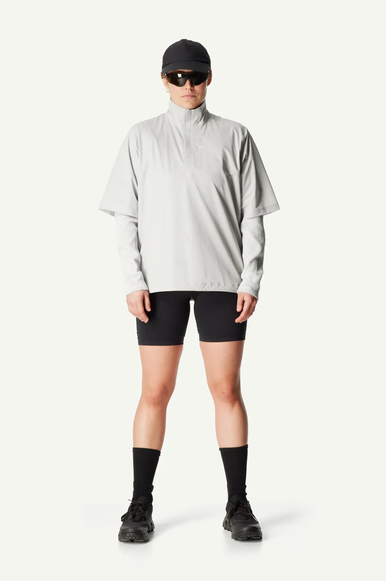 houdini-w-s-the-orange-tee-trailshirt-true-black-ultraleicht image 1