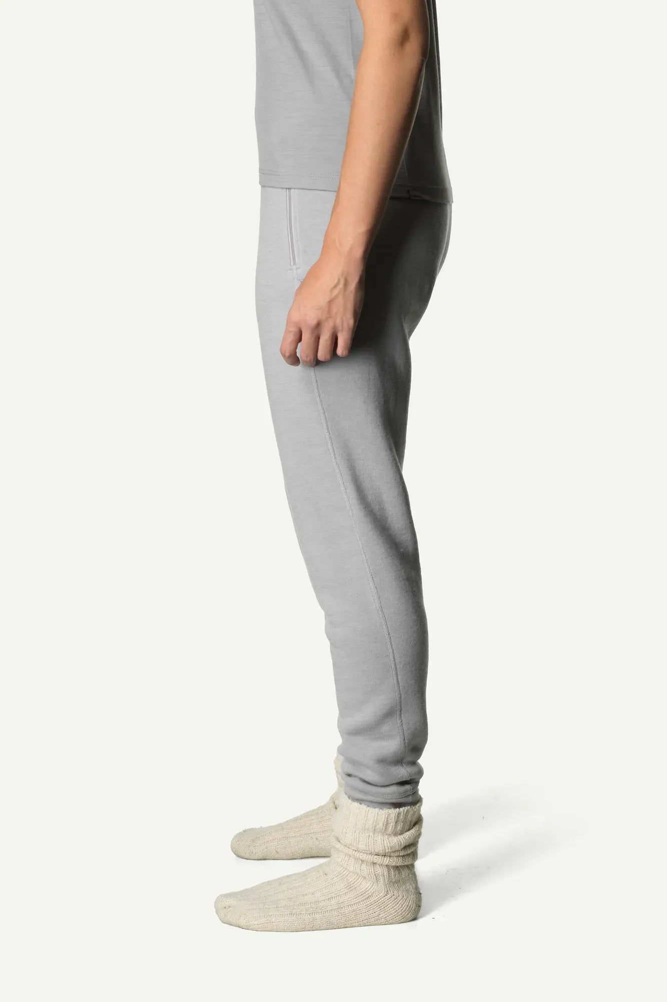 houdini-alto-damen-hose-true-black-merinowolle-warm image 5