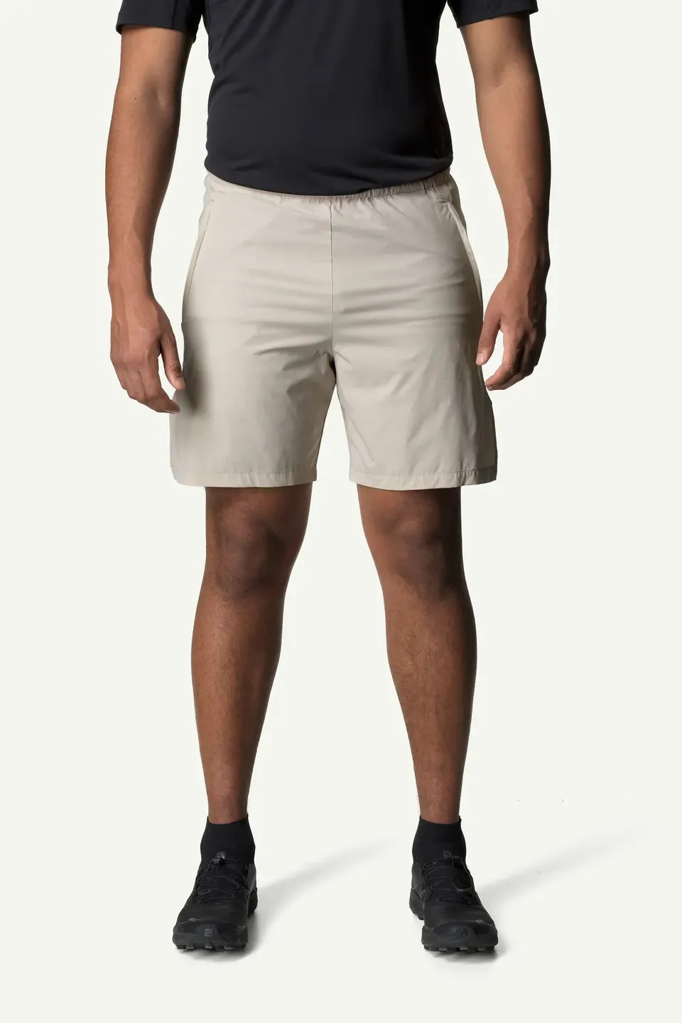 houdini-pace-light-shorts-true-black-herren-leicht image 1
