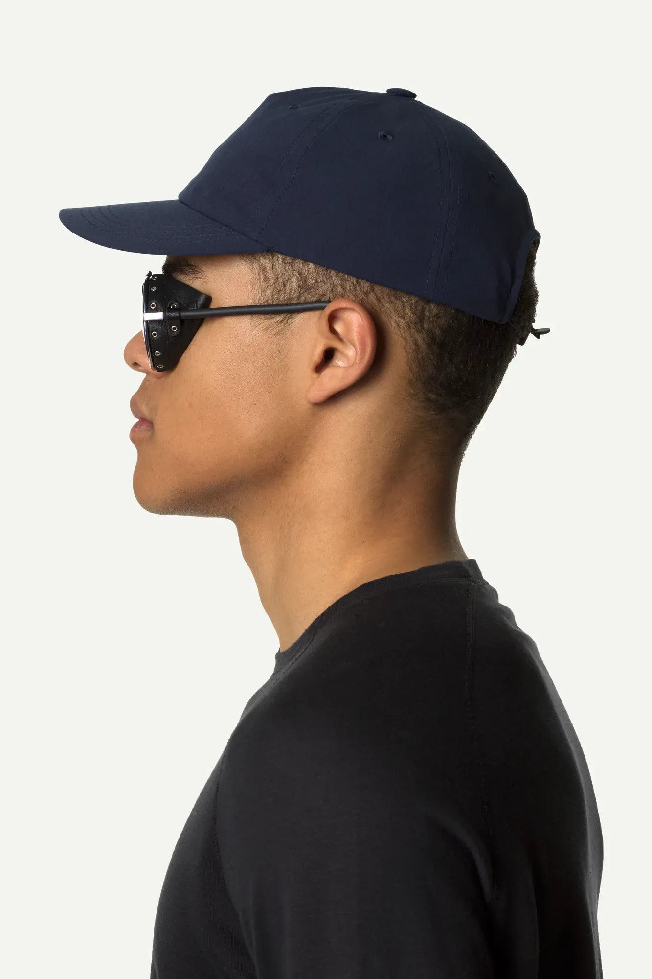 houdini-daybreak-cap-outdoor-kappe-true-black-ripstop image 5