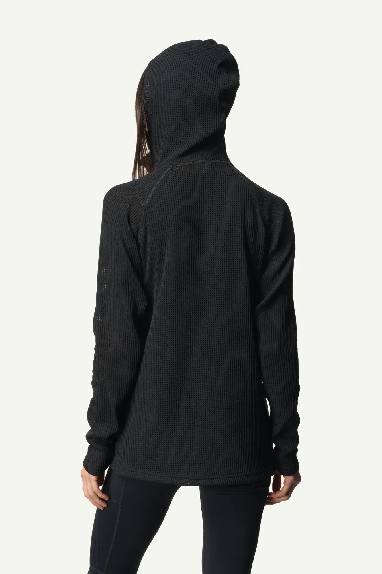 houdini-w-s-pace-flow-houdi-fleecehoodie-true-black-leicht image 5