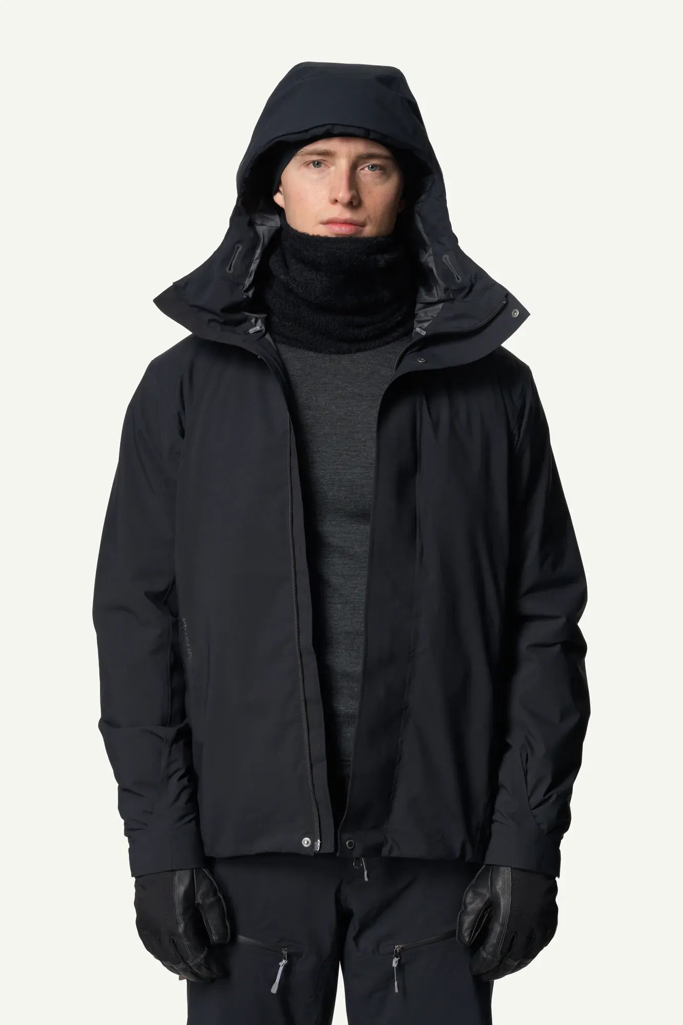 houdini-lykan-neck-gaiter-schlauchschal-foggy-mountain-isolierend image 3