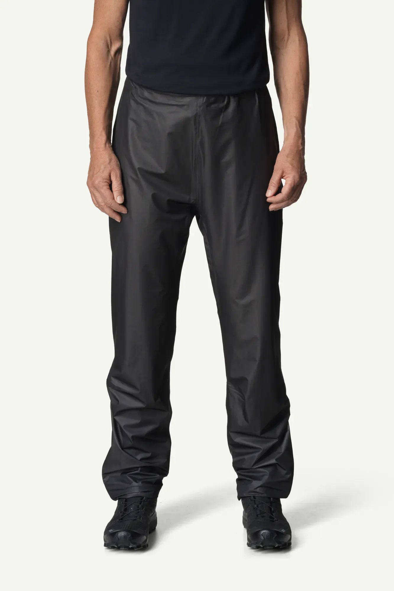 houdini-the-orange-damen-regenhose-true-black-wasserdicht image 3
