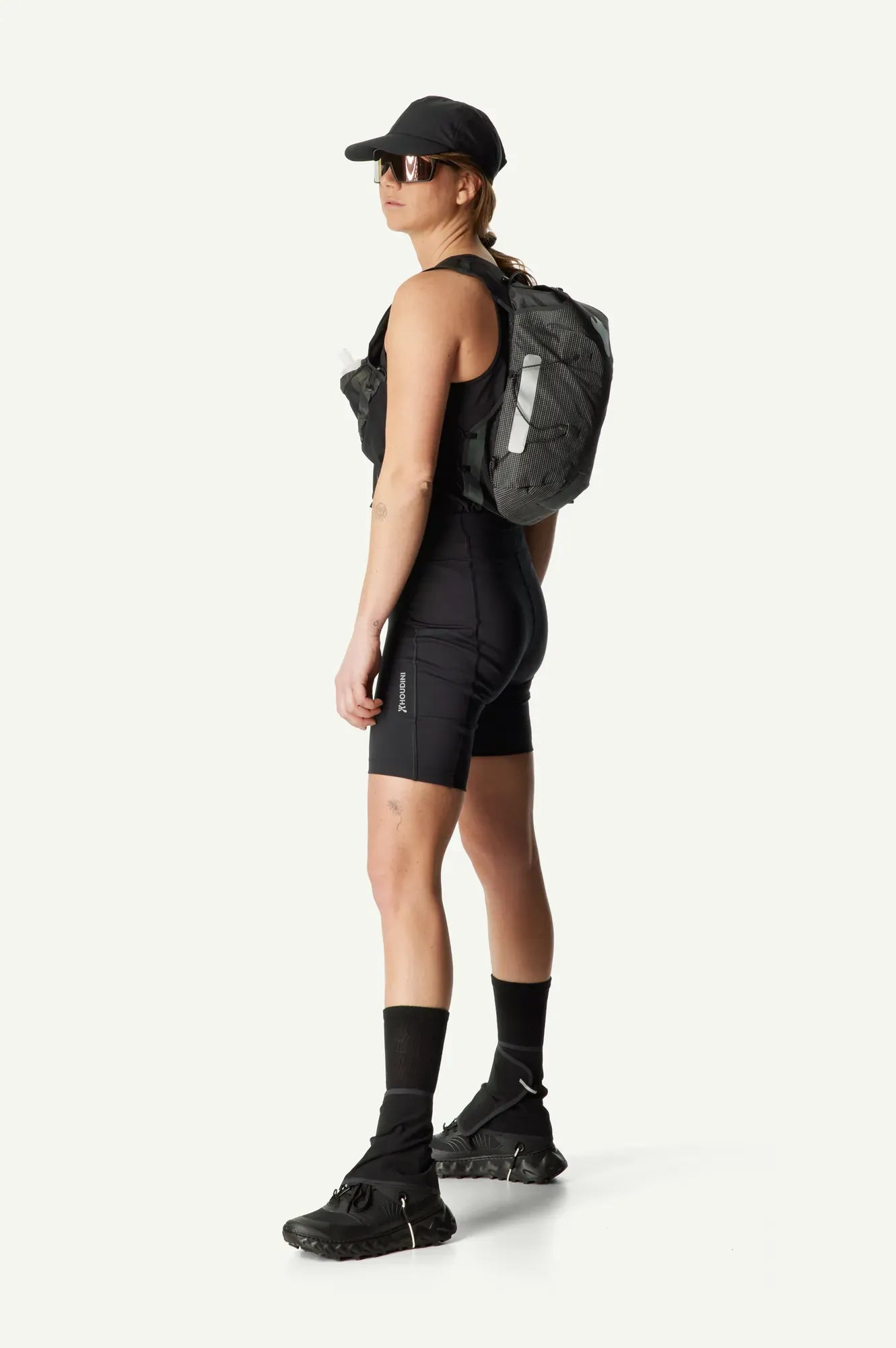 houdini-pace-w-s-pace-trail-short-tights-shorts-true-black-recycelt image 3