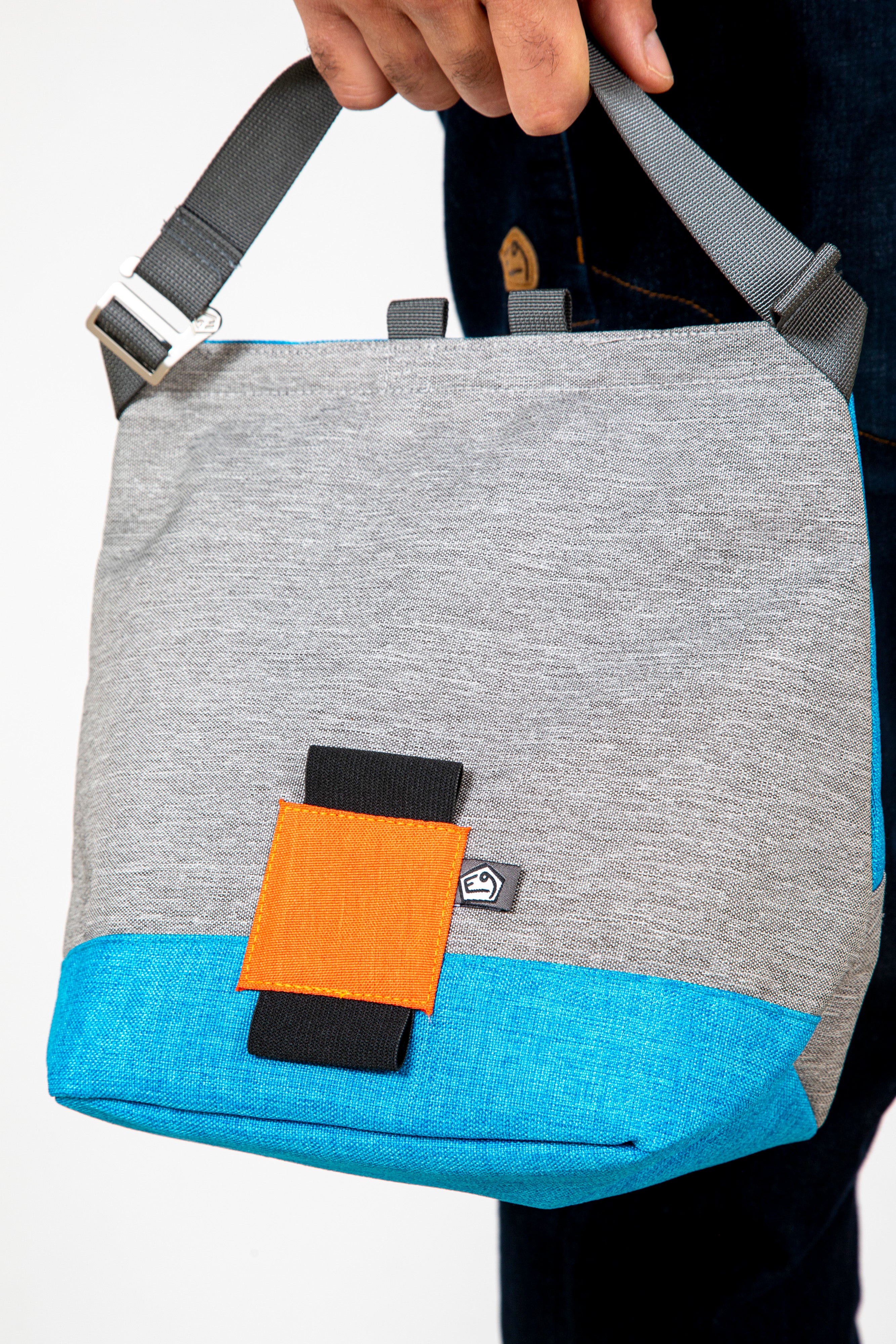 e9-gulp-chalkbag-cyan-boulder-magnesiabeutel-magnet image 2