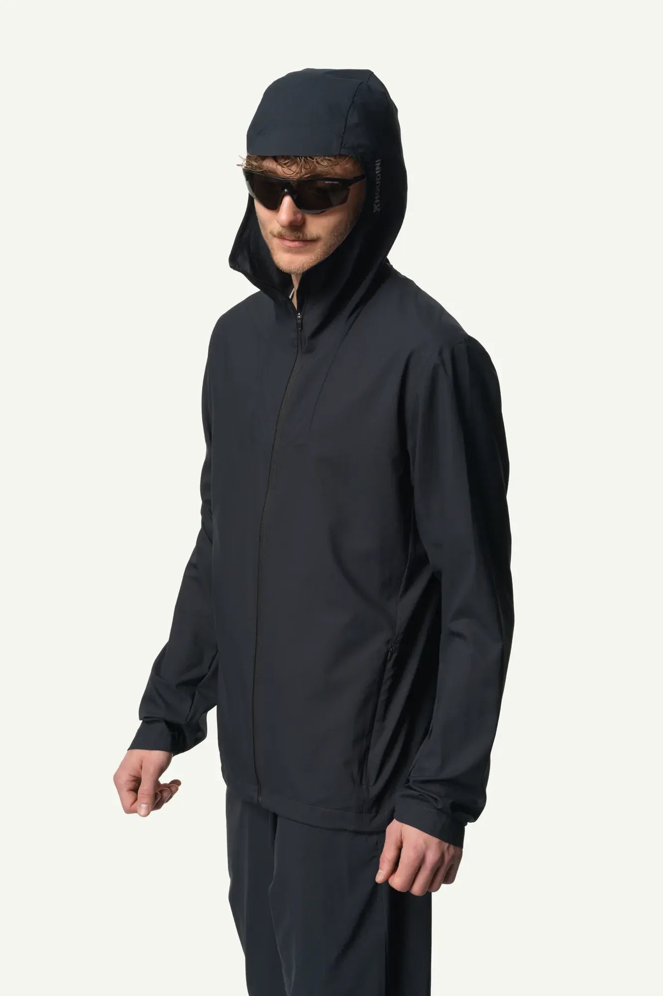 houdini-pace-trail-houdi-laufjacke-herren-true-black-leicht image 4
