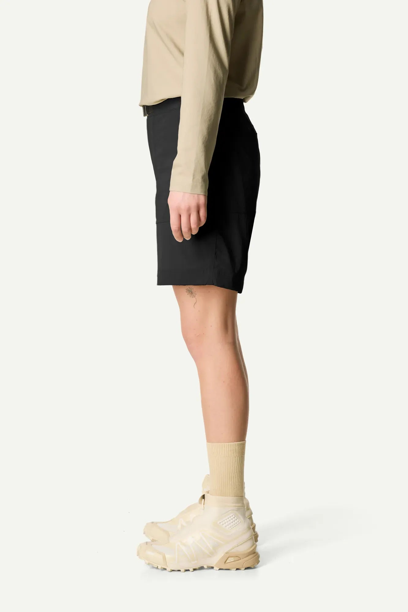 houdini-liquid-chore-damen-shorts-true-black-robust image 6