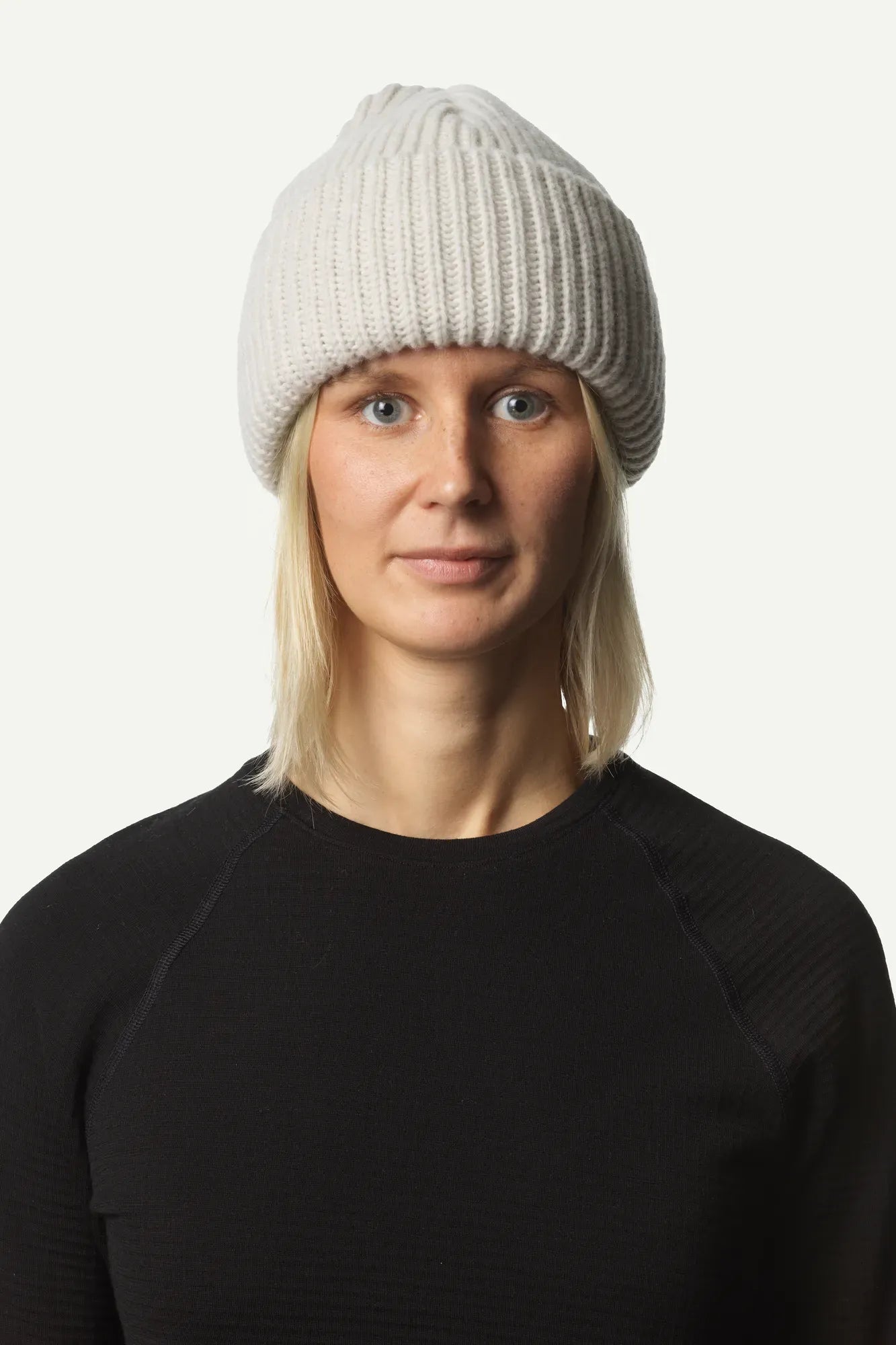 houdini-big-hat-m-tze-rock-black-lammwolle-winterm-tze image 7