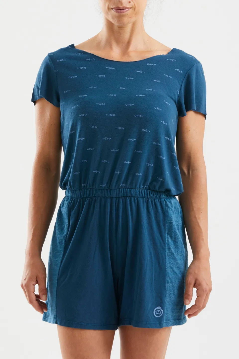 e9-matilde-kleid-agave-bambus-jumpsuit-klettern image 1