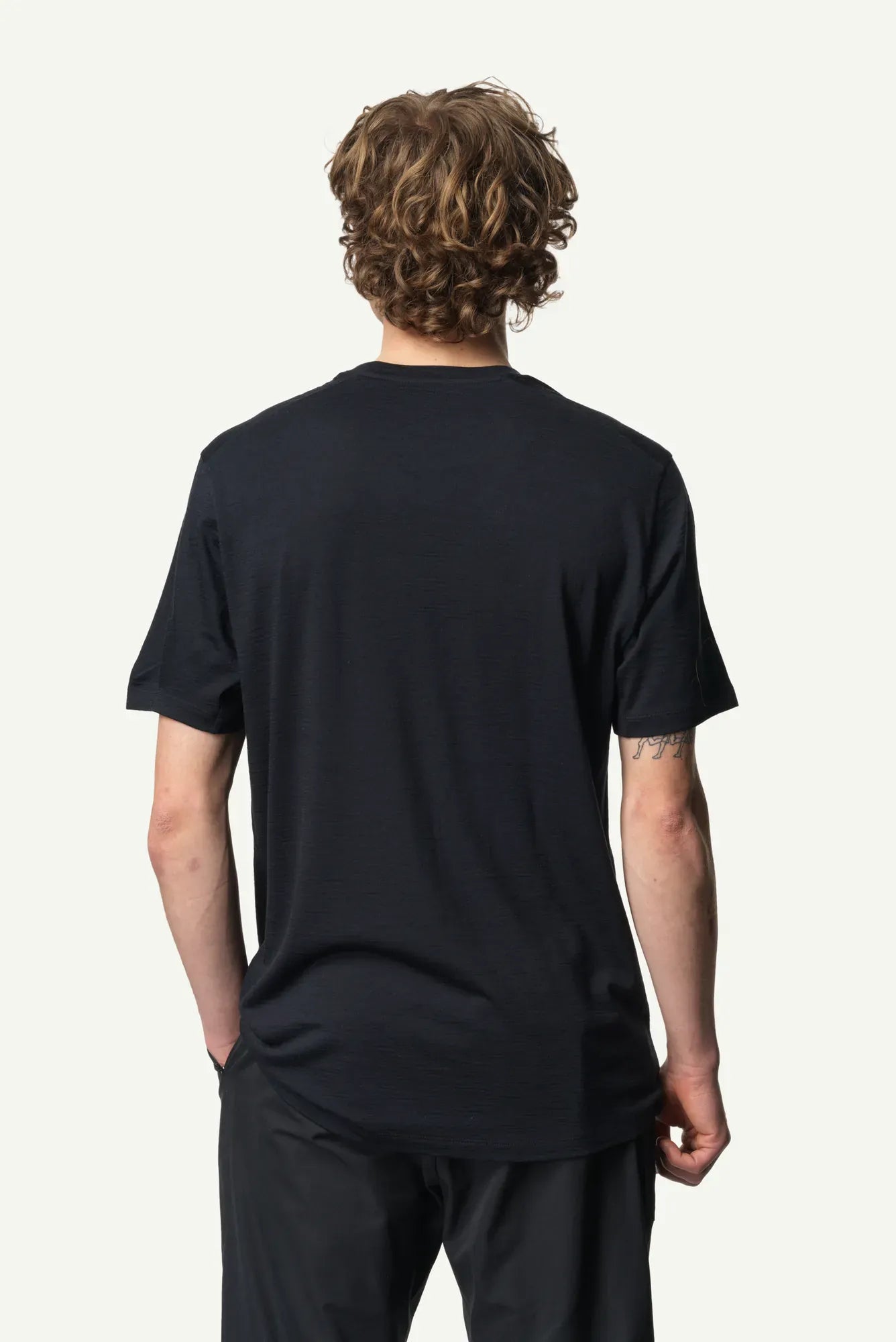 houdini-puremerino-tee-herren-t-shirt-true-black-merinowolle image 4