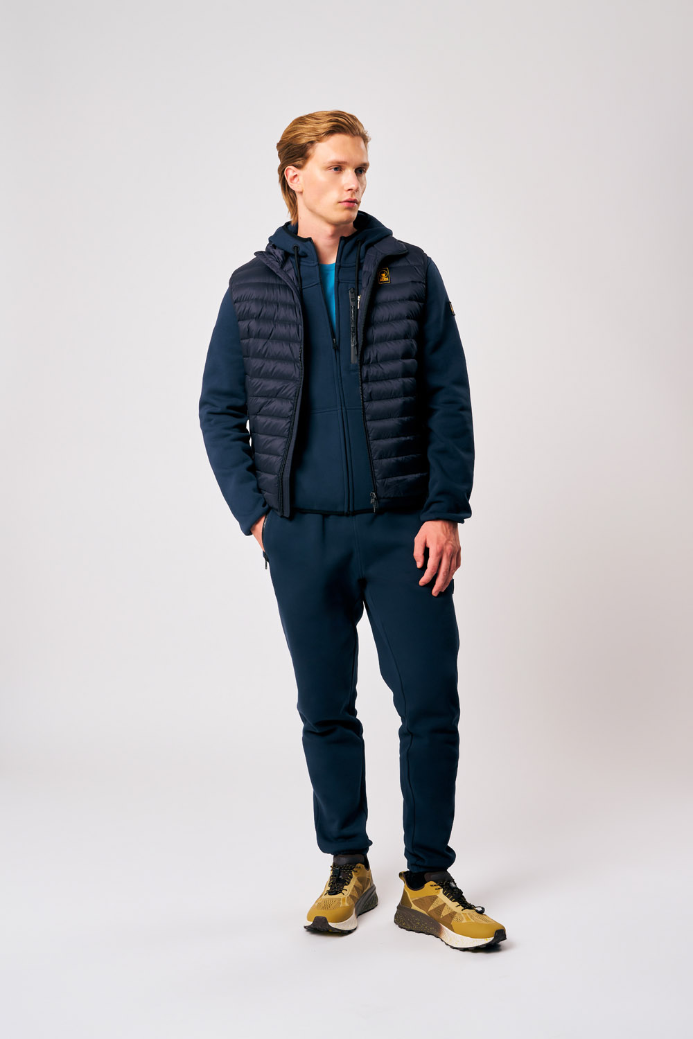 ciesse-outdoor-astor-3-0-daunenweste-blau-leicht-800fp image 1
