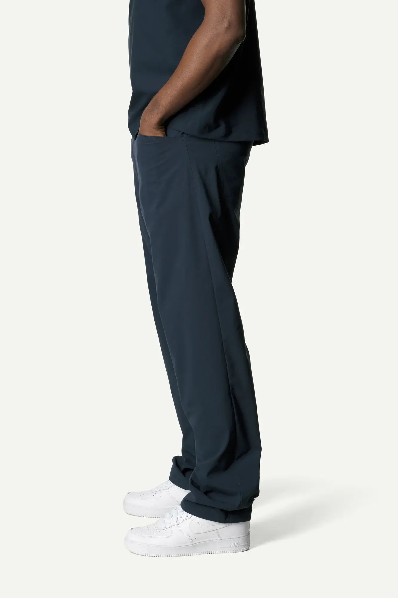 houdini-dock-pants-herren-outdoorhose-baremark-green-robust image 6