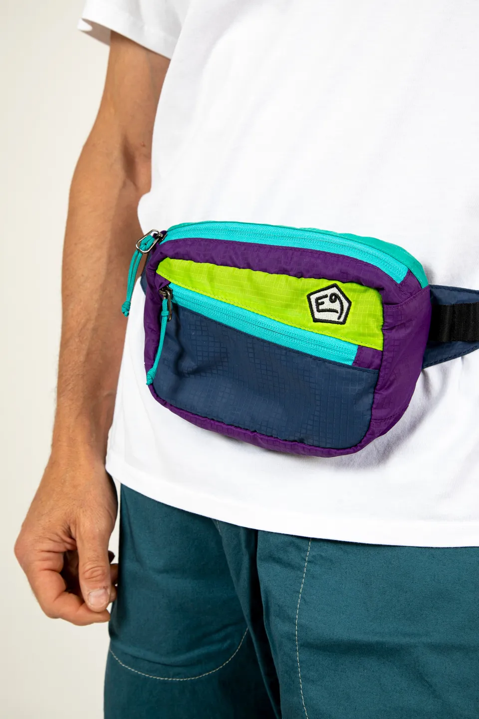 e9-kangaroo-chalkbag-purple-ripstop-nylon-mit-g-rtel image 1