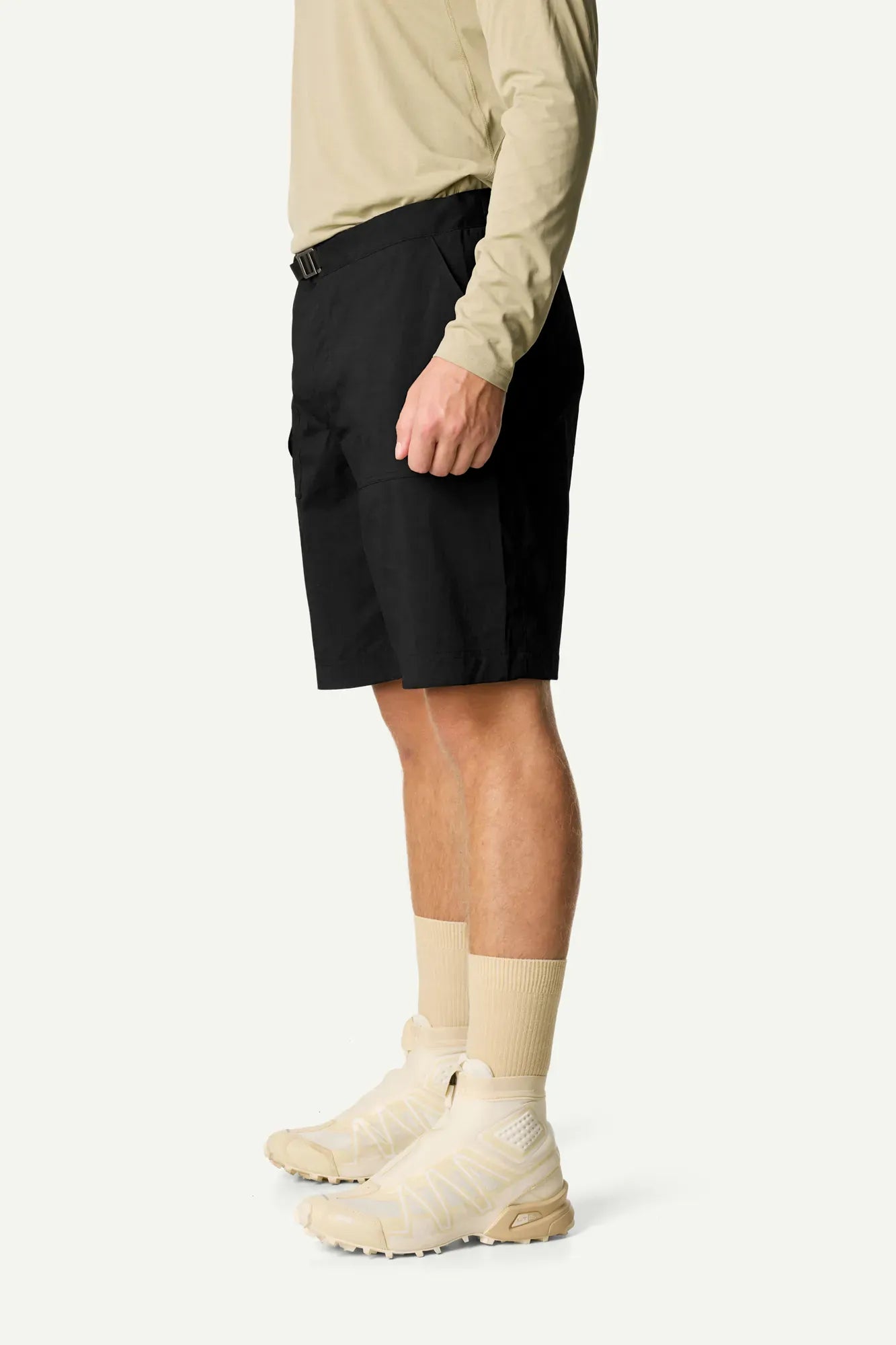 houdini-liquid-chore-shorts-herren-true-black-strapazierf-hig image 8
