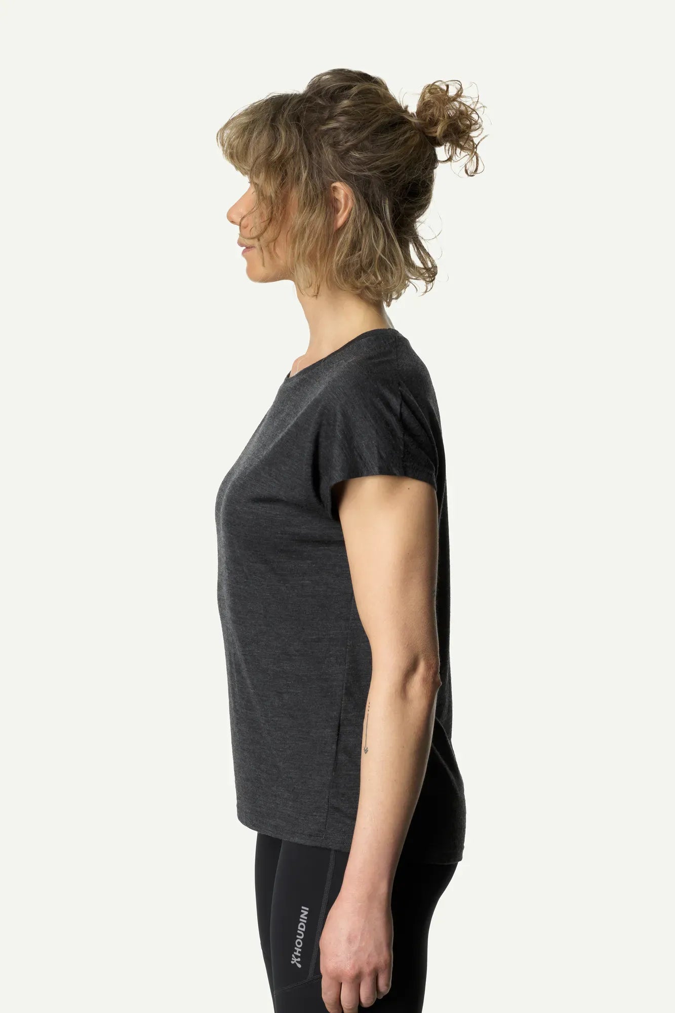 houdini-activist-tee-t-shirt-damen-true-black-merinowolle image 7