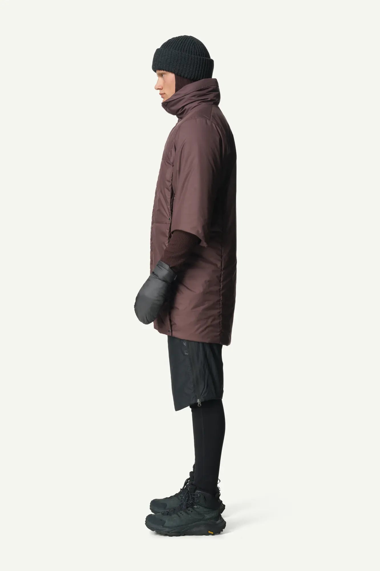 houdini-puff-up-the-cloud-jacke-rock-black-primaloft image 3