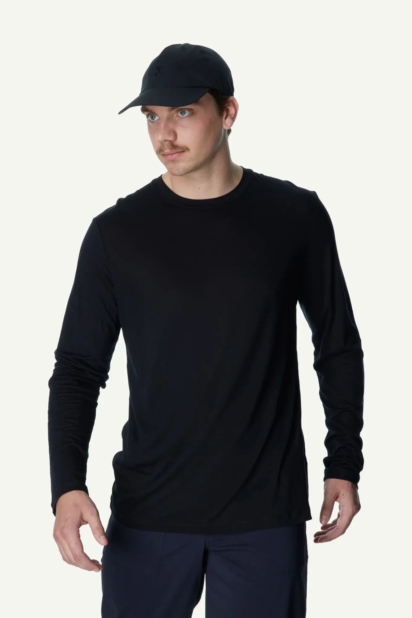houdini-tree-ls-tee-langarmshirt-true-black-lyocell image 7