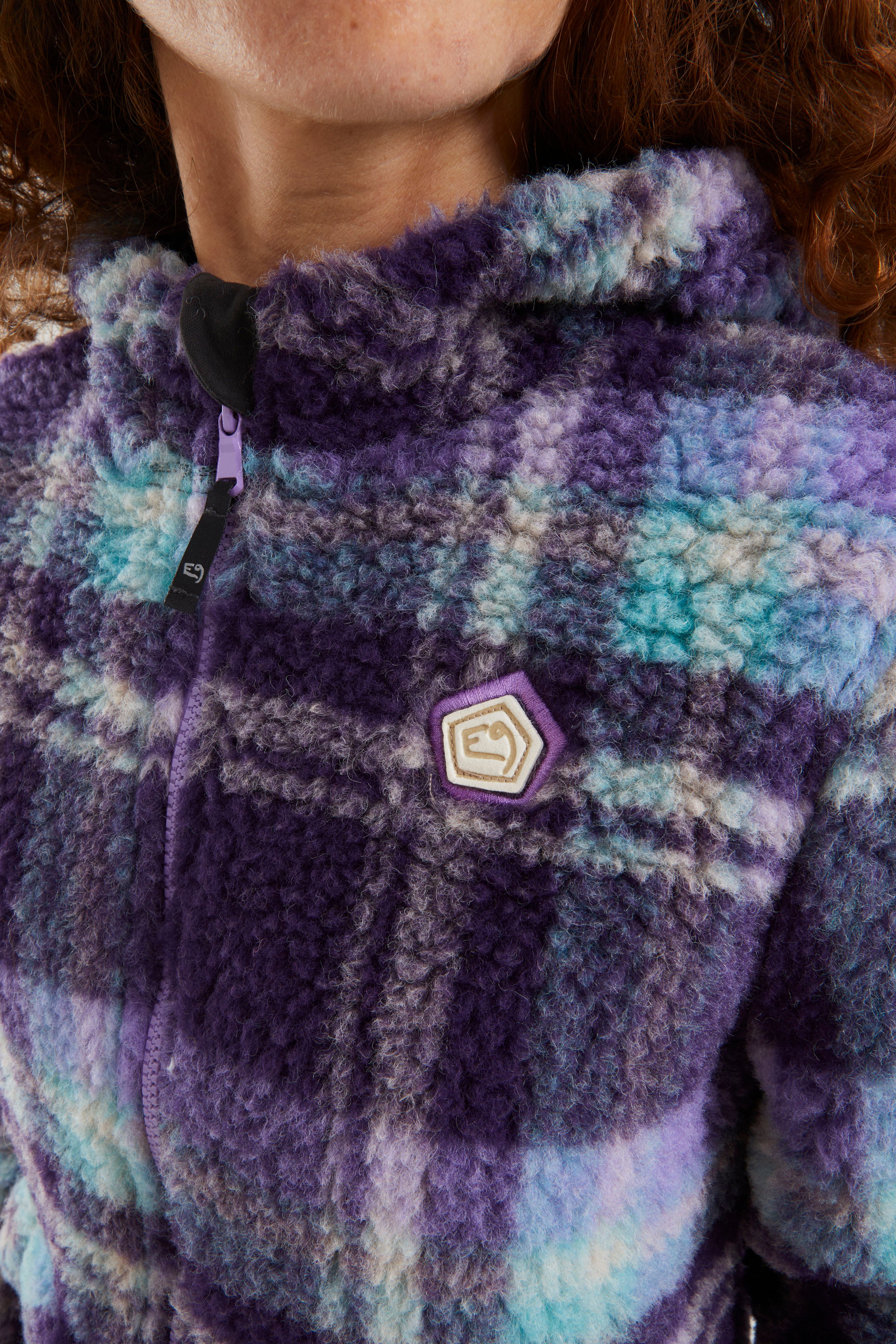 e9-anais-fleecejacke-fuxia-tartan-kariert-recycling-wolle image 3