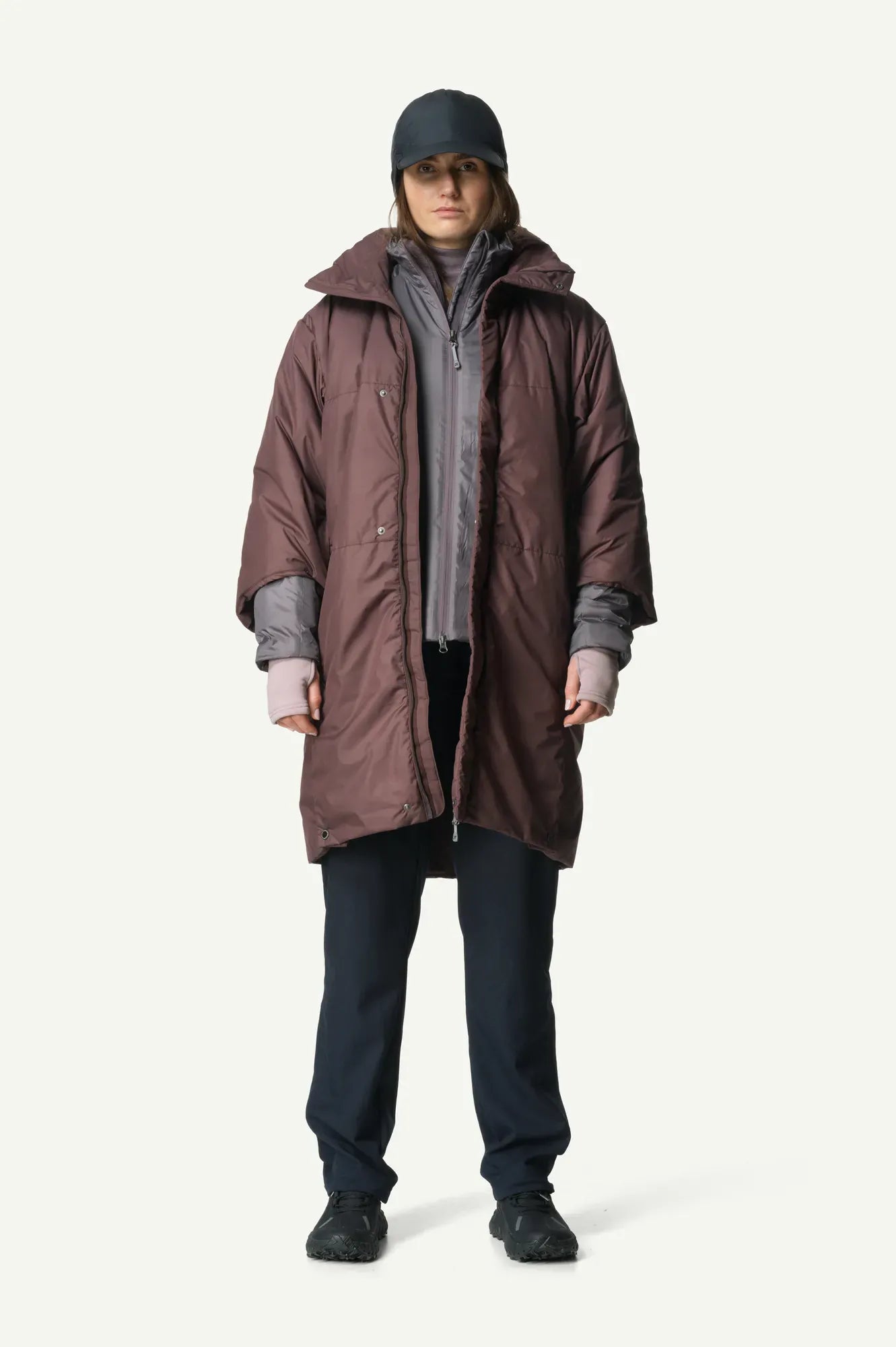 houdini-puff-up-the-cloud-jacke-rock-black-primaloft image 4