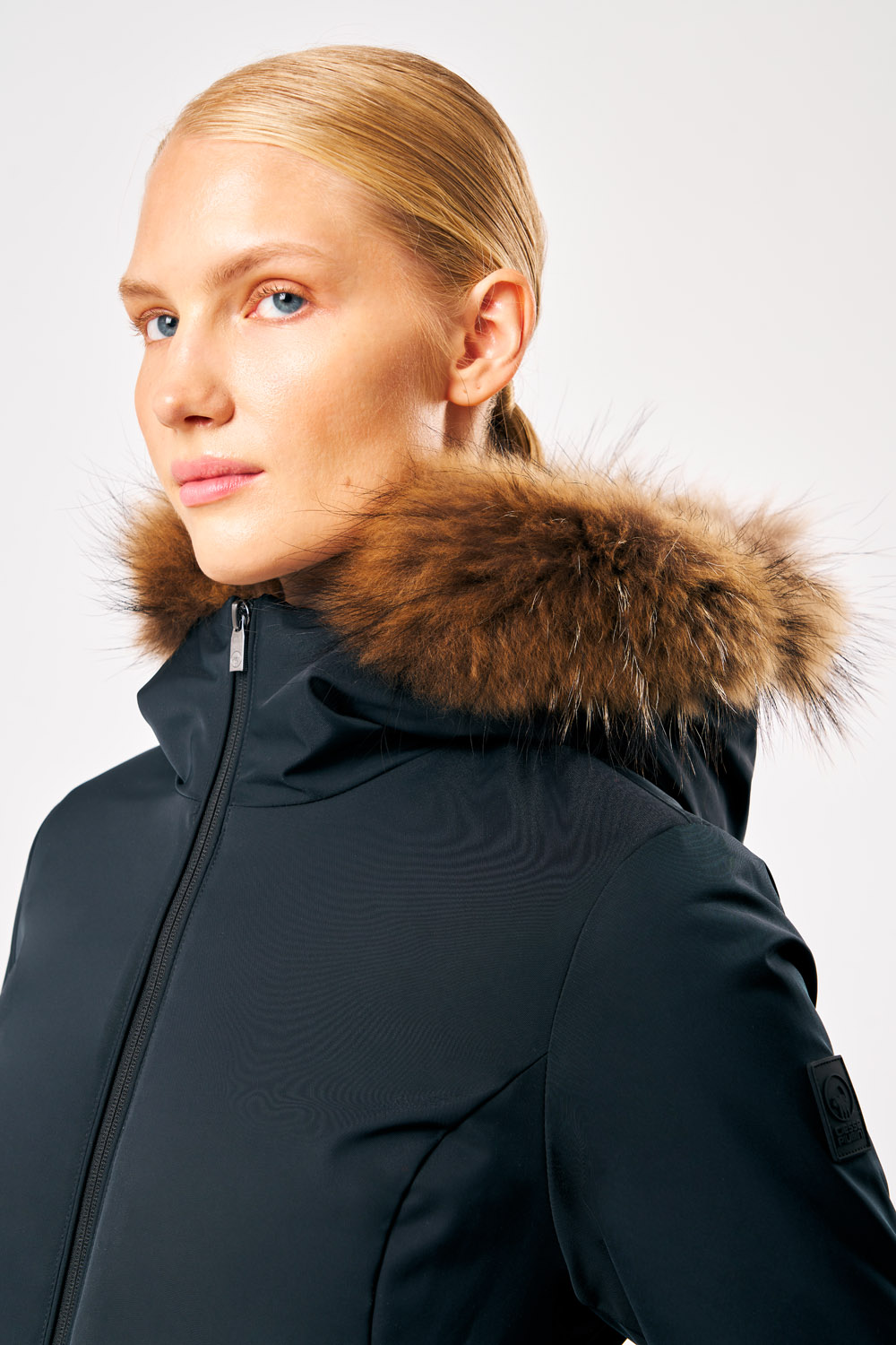 ciesse-outdoor-biliana-winterjacke-schwarz-mit-fellkapuze image 4