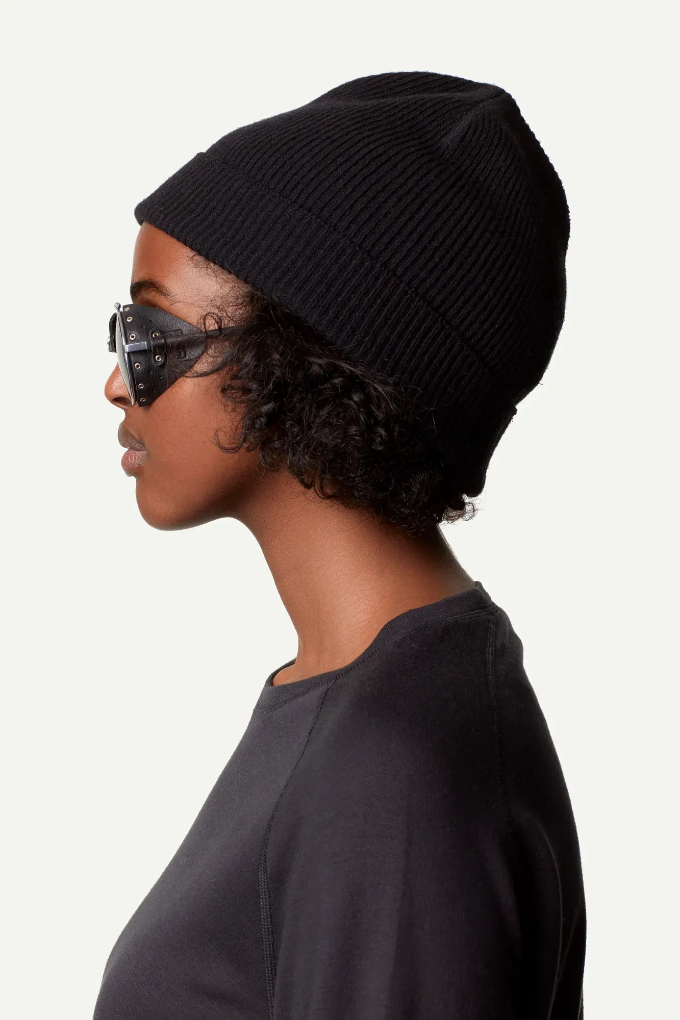 houdini-hut-hat-wollm-tze-true-black-100-wolle image 2