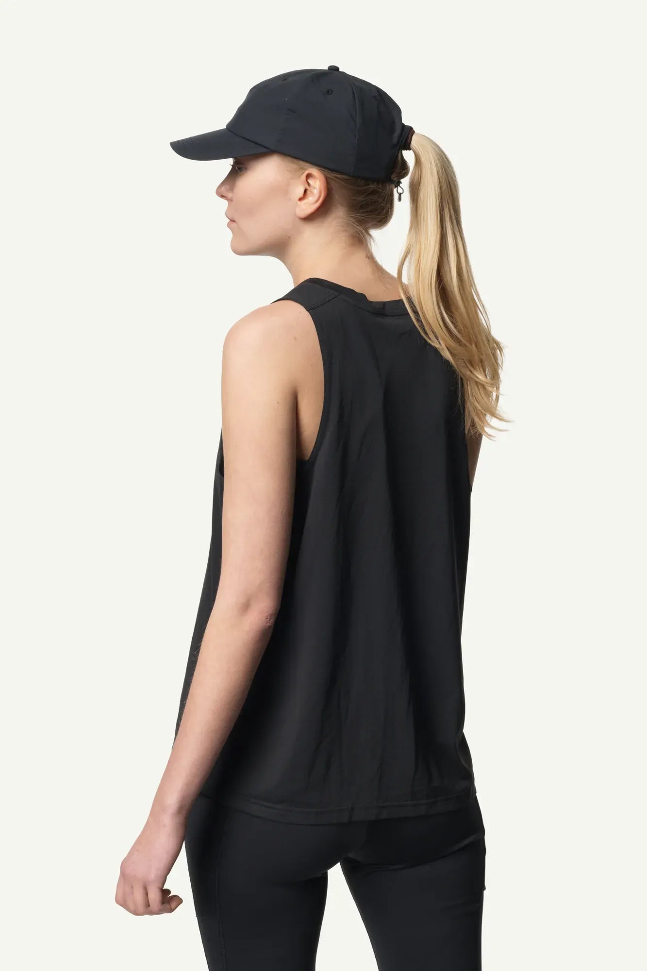 houdini-pace-w-s-pace-air-tank-true-black-polyester image 6
