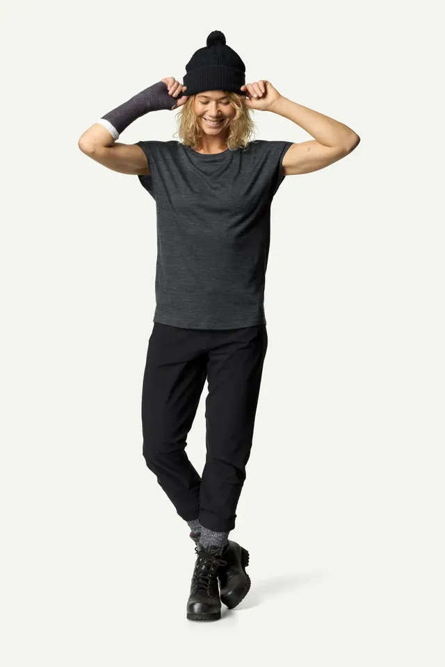 houdini-activist-tee-t-shirt-damen-true-black-merinowolle image 1