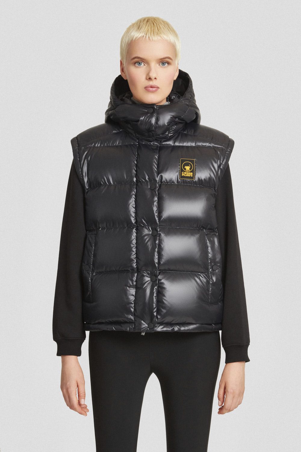ciesse-outdoor-piumino-schwarze-steppjacke-mit-kapuze-weste image 5