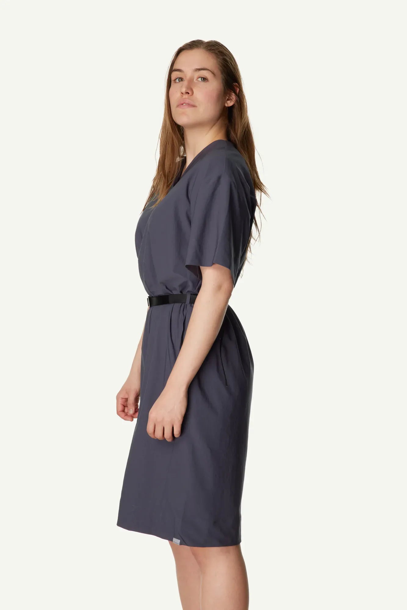 houdini-cosmo-dress-kleid-damen-true-black-leicht-packbar image 2