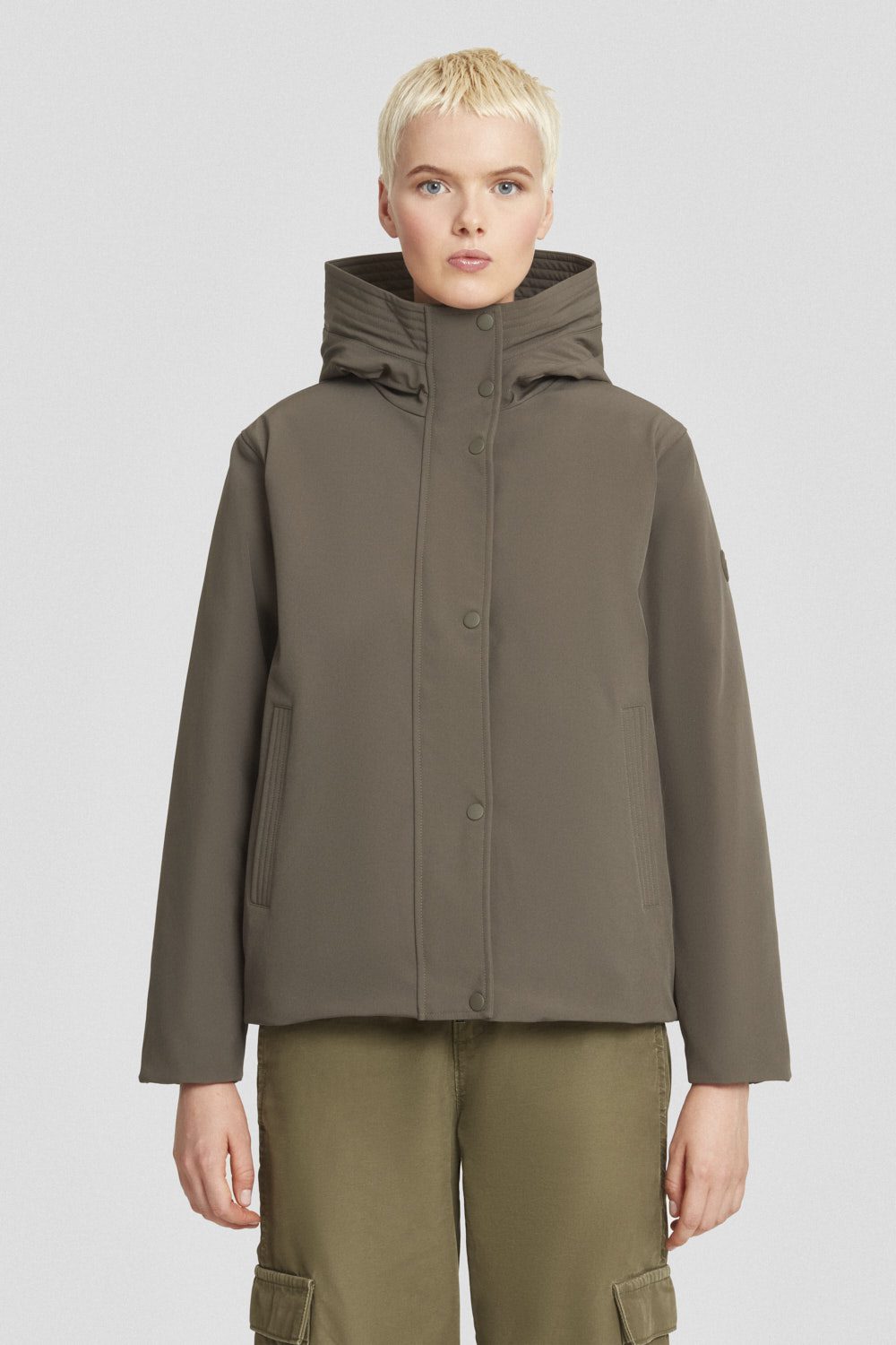 ciesse-outdoor-softshelljacke-oliv-kurz-mit-kapuze image 2