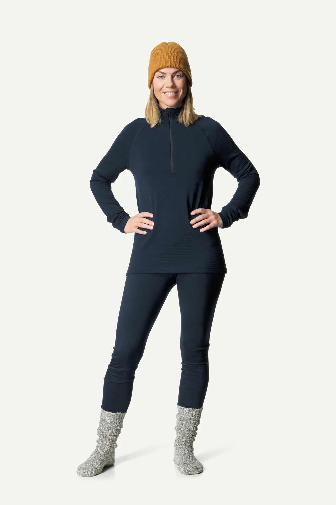 houdini-desoli-thermal-half-zip-damen-midlayer-true-black image 1