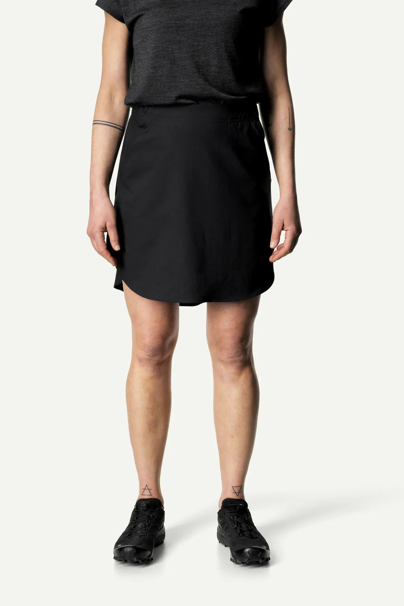 houdini-stride-w-s-stride-skirt-sportrock-true-black-s image 1